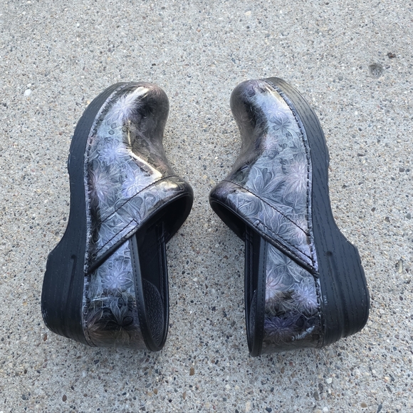 Dansko Floral Patterned Clogs Women Size 39(8.5-9) - Picture 12 of 14